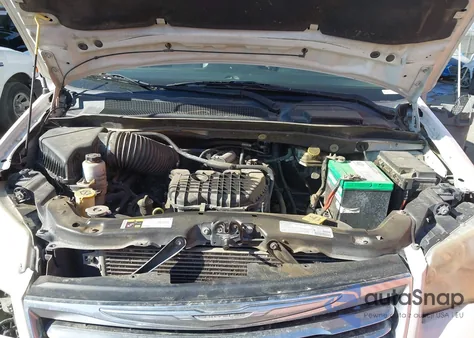 2013 Chrysler Town & Country Touring from USA, damaged, VIN 2C4RC1BG9DR744075